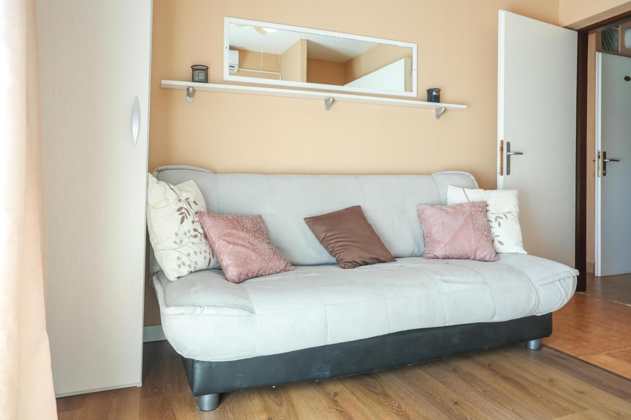 Apartments And Rooms Sinka Biograd Na Moru Exterior foto